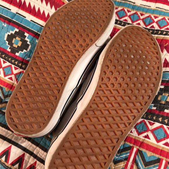 Vans - Picture 4 of 4